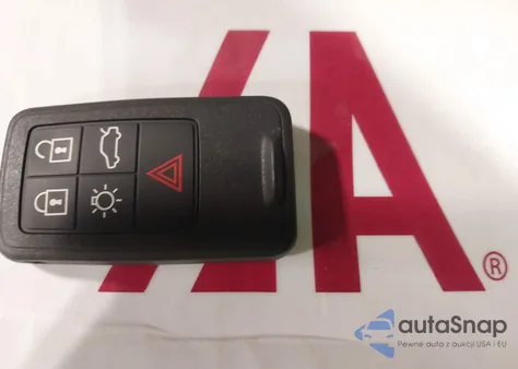 2015 Volvo Xc60 T6 z USA, uszkodzony, nr VIN YV449MDK2F2653479